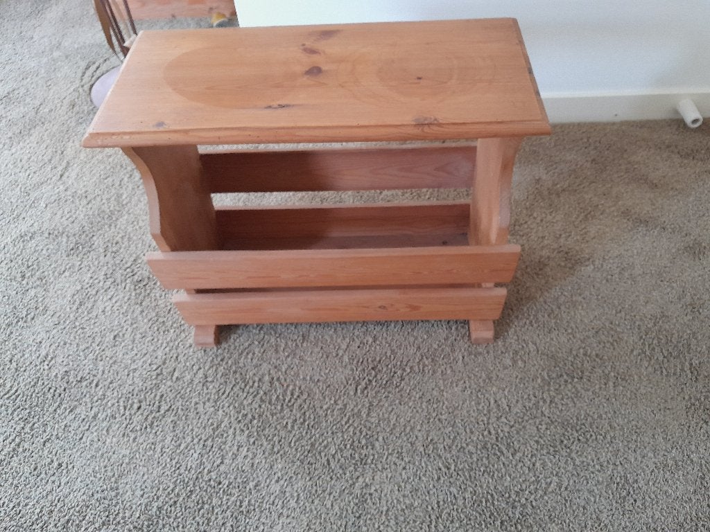 Grenen krantenbak/lectuurbak., Ophalen, Gebruikt, Hout, Landelijk