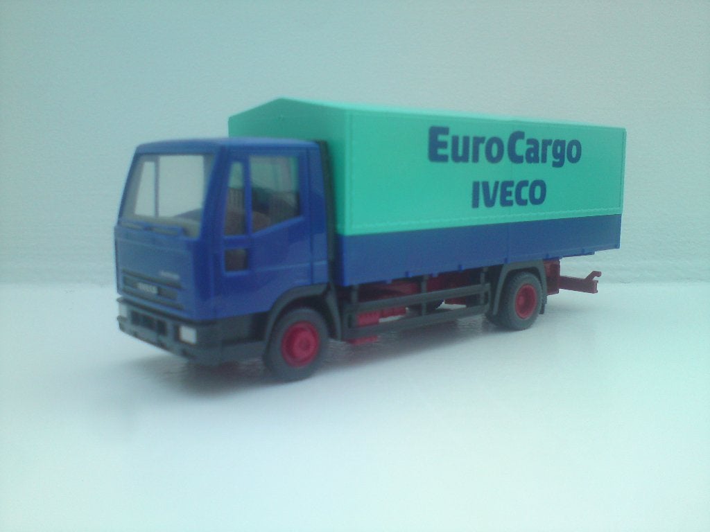 Wiking Iveco Eurocargo demo huifbakwagen, Ophalen of Verzenden, Zo goed als nieuw, Bus of Vrachtwagen, Wiking
