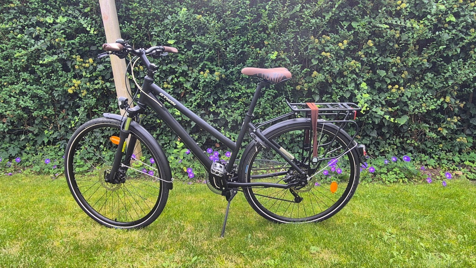 B’Twin Hoprider 900 dames trekkingfiets – maat M, Versnellingen, Minder dan 49 cm, Zo goed als nieuw, Schijfrem