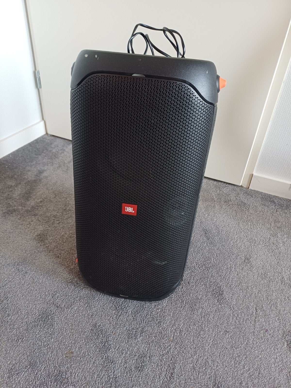 Foto 2 van JBL Partybox 110 Draagbare Party Speaker