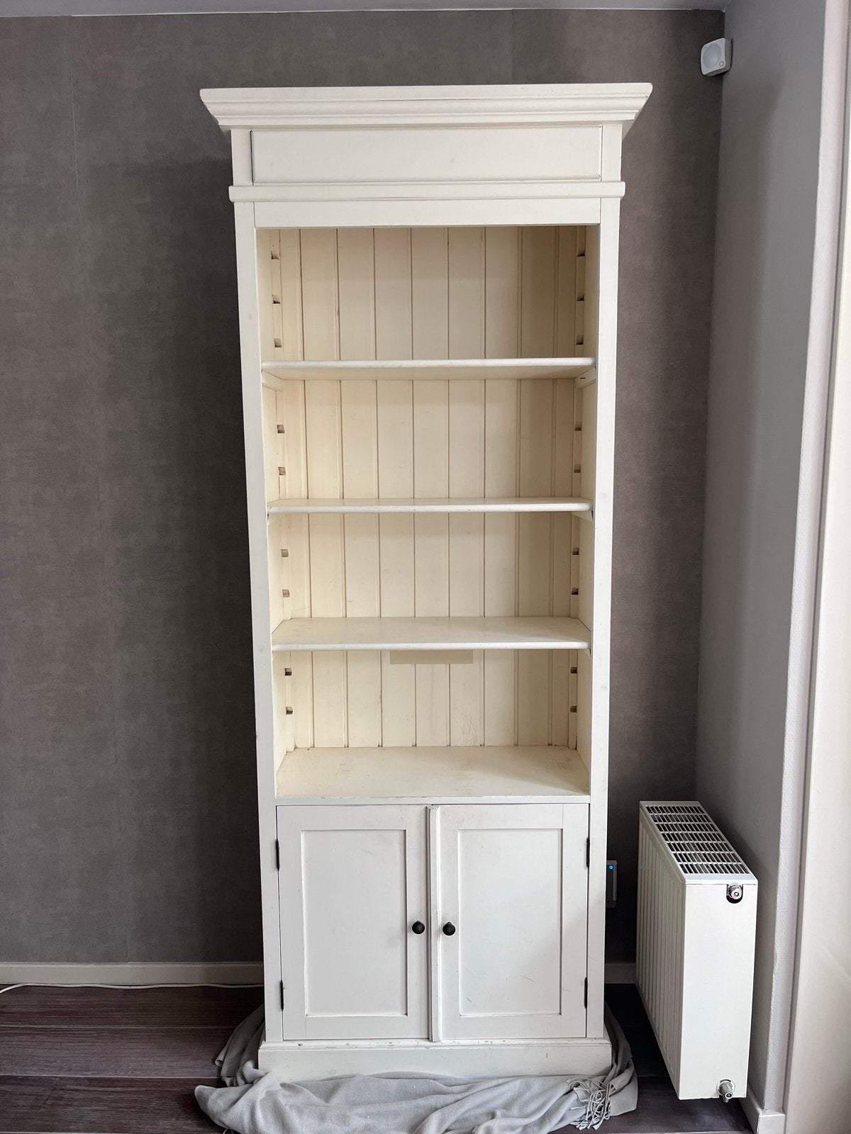 Witte boekenkast met deuren en planken, Ophalen, Gebruikt, 200 cm of meer, 50 tot 100 cm