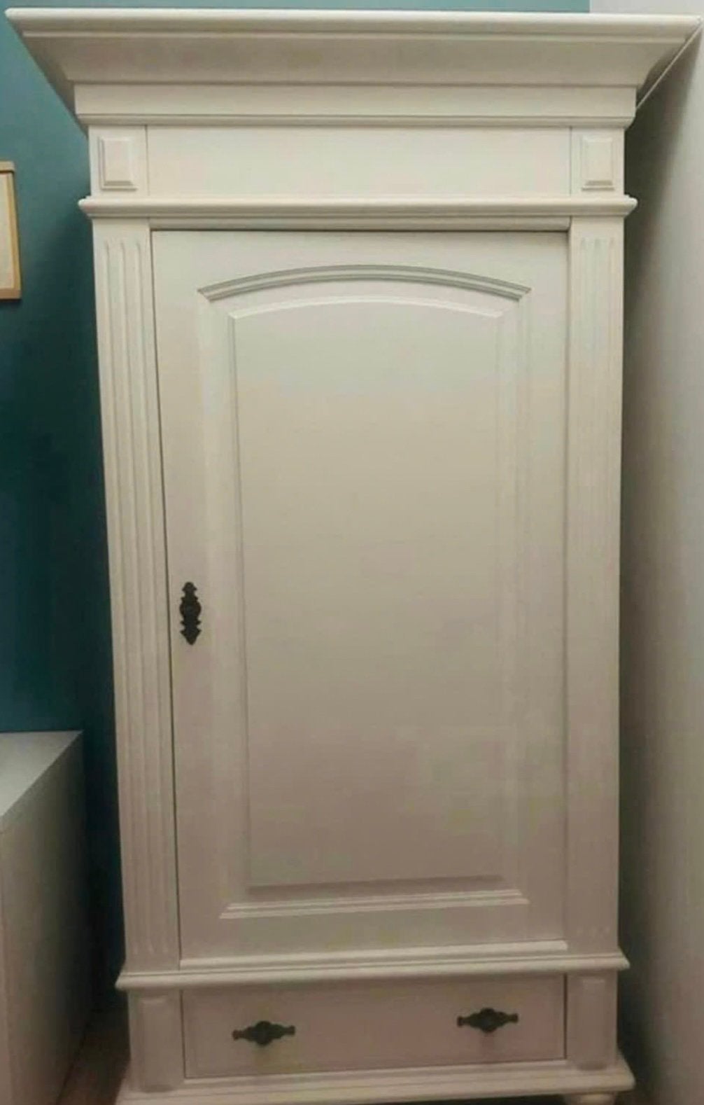 Mooie landelijke kledingkast , tv kast, kinderkamer kast, Antiek en Kunst, Ophalen