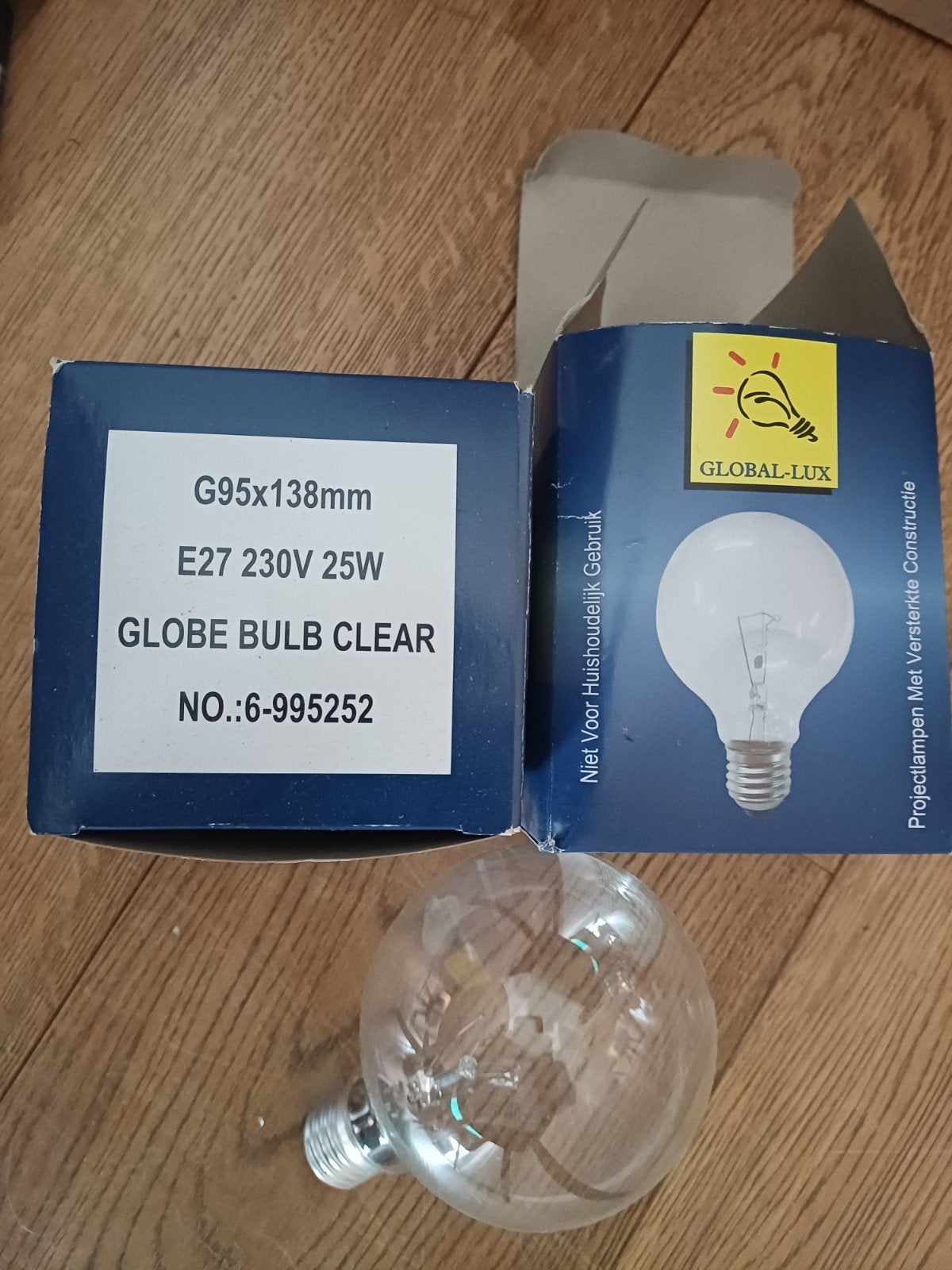 2x Globe gloeilamp 95mm. E27 fitting, Ophalen of Verzenden, Nieuw, E27 (groot), Gloeilamp