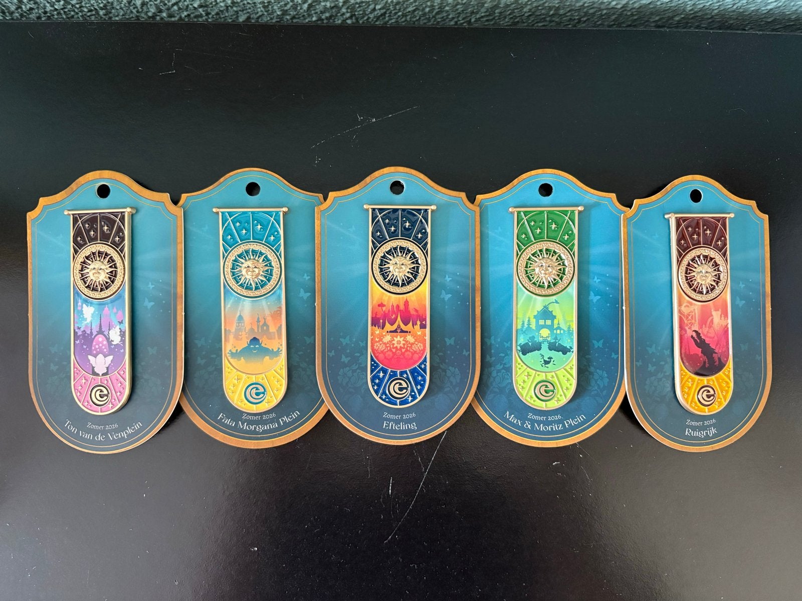 Efteling Zomer 2026 Pin Collectie - Complete Set, Verzamelen, Ophalen of Verzenden, Nieuw, Button of Speldje