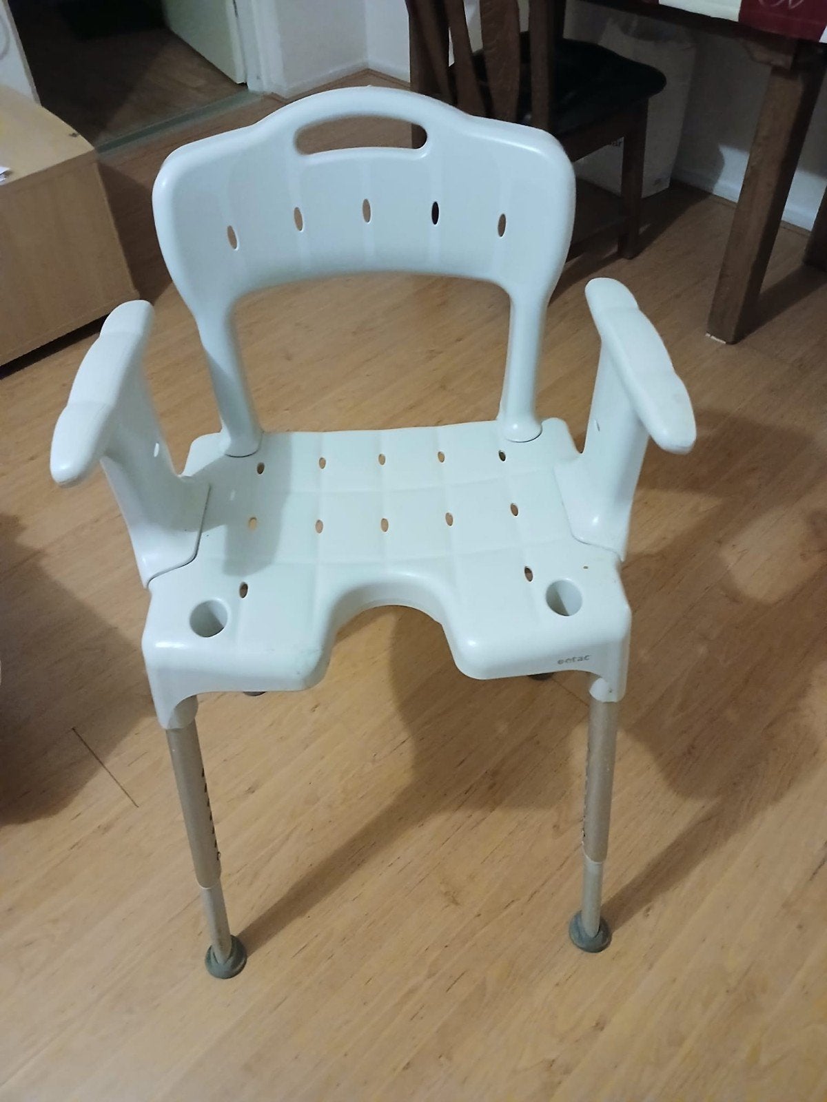 Douche stoel voor ouderen, Huis en Inrichting, Ophalen, Zo goed als nieuw, Grijs, Eén