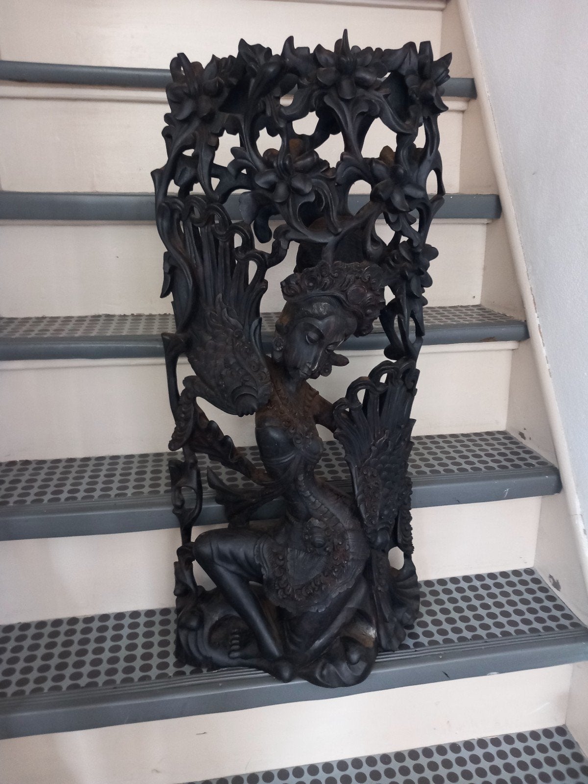 Prachtig handgesneden houten beeld van een engel, Overige onderwerpen, Handgemaakt, Zwart, Beeld