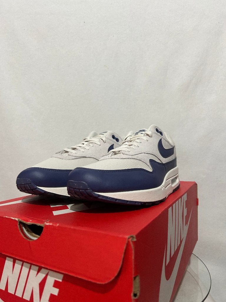 NIEUW IN DOOS! Maat 41 - Nike Air Max 1 Sanded Purple, Overige kleuren, Verzenden, Nike, Nieuw