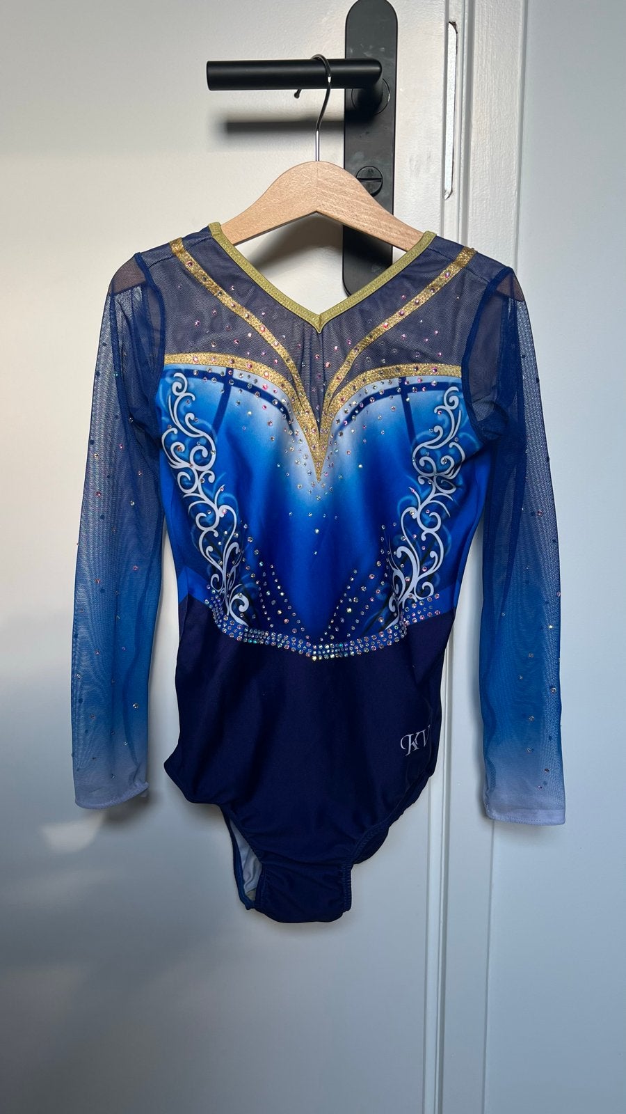 KV Leotards Turnpakje Maat AXS (158/164) Blauw/Goud, Blauw, Ophalen of Verzenden, Zo goed als nieuw, Turnpak(je)