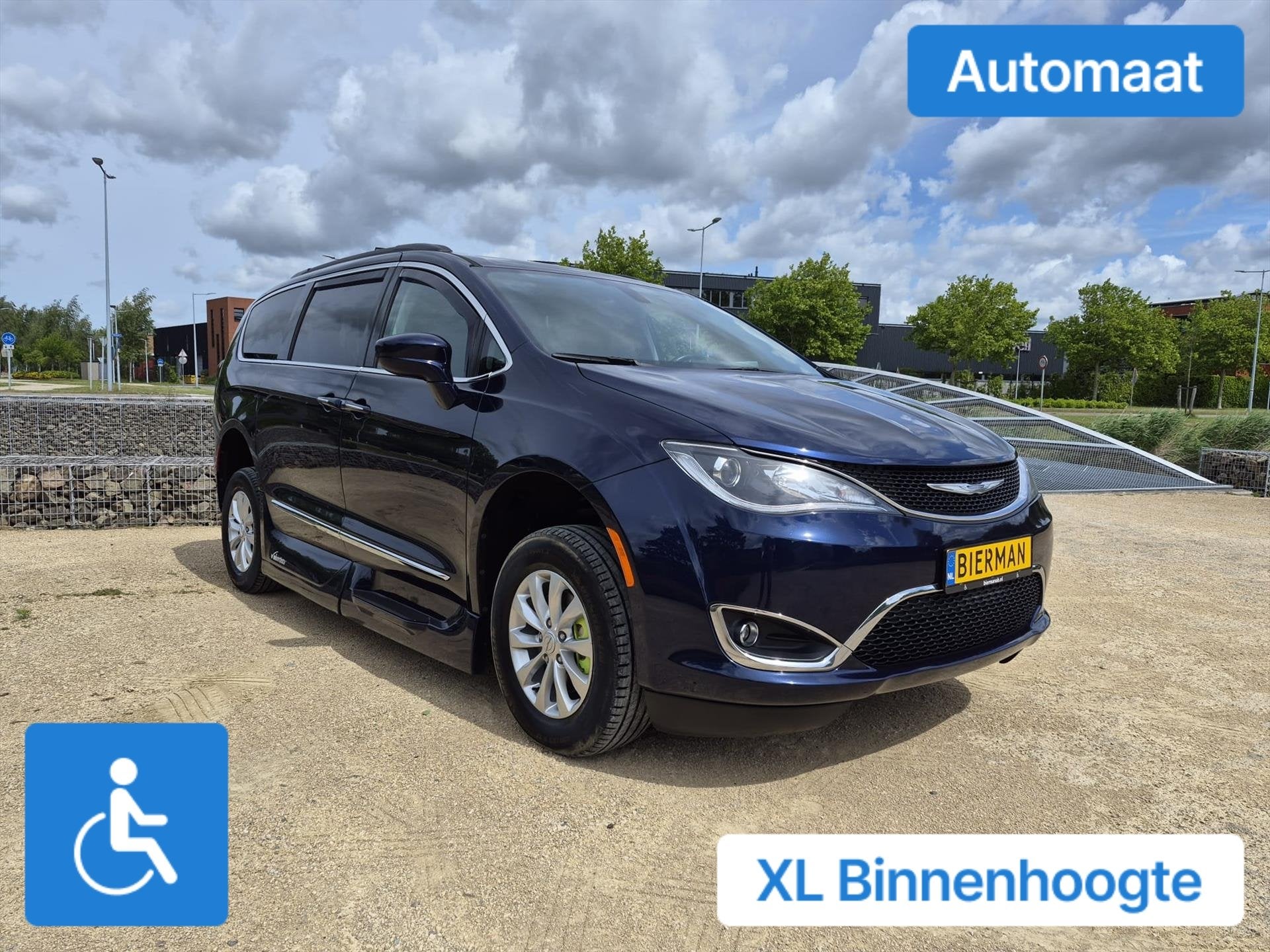 Chrysler Pacifica Rolstoelauto LUXE 5+1 of 4+1 (rolstoel voo, Auto's, Automaat, 12 maanden, Gebruikt, Zwart