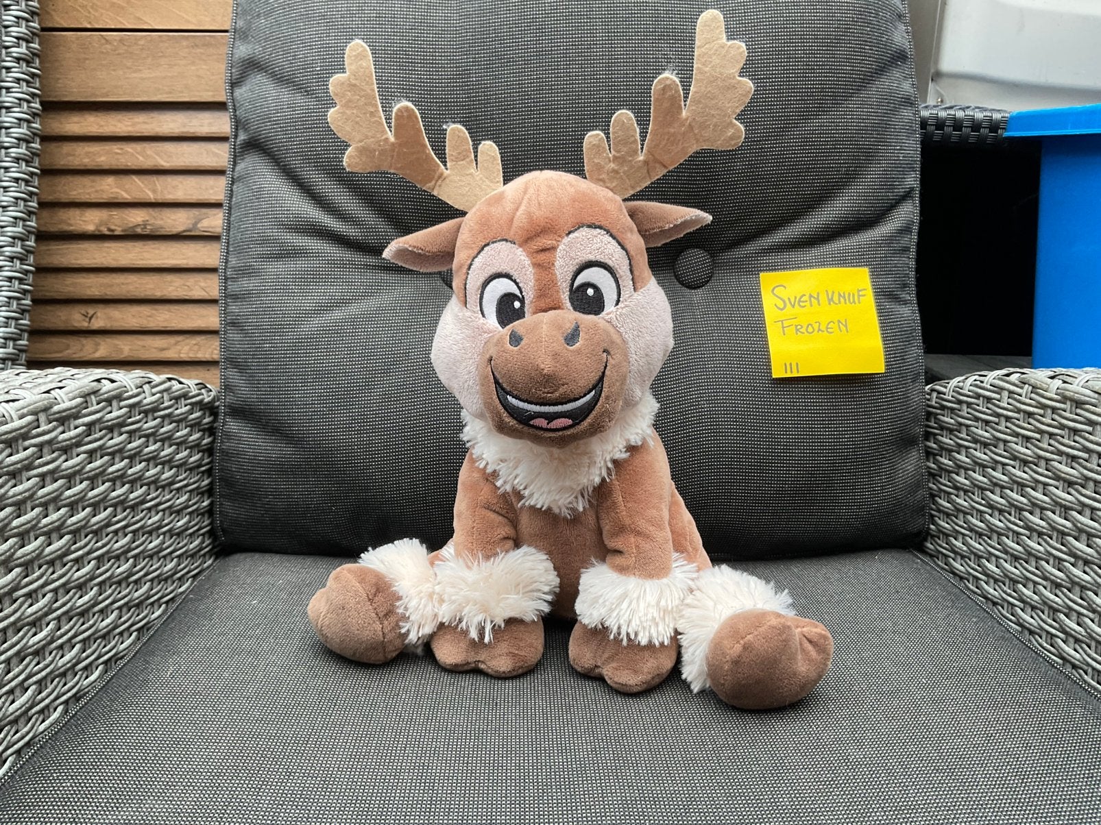 Nieuwe zgan Disney Frozen Sven knuffel 30/35cm, Verzamelen, Ophalen, Overige figuren, Nieuw, Knuffel
