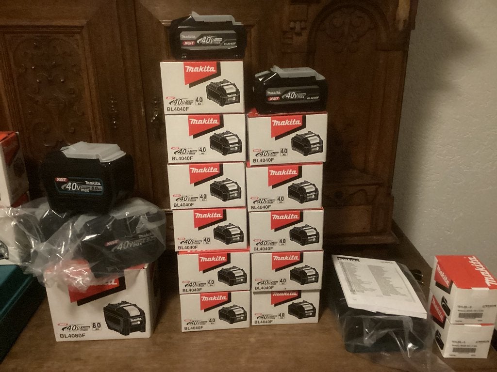Nieuwe Makita  originele accu’s 1xBL4080F 210,00 per stuk, Ophalen of Verzenden, Nieuw