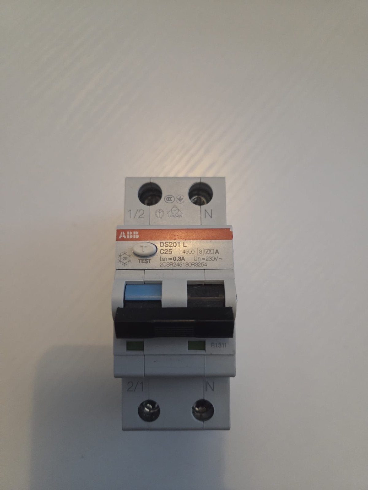 ABB DS201 L C25 Aardlekautomaat 230V 0.3A, Ophalen of Verzenden, Gebruikt, ABB, Aardlekautomaat