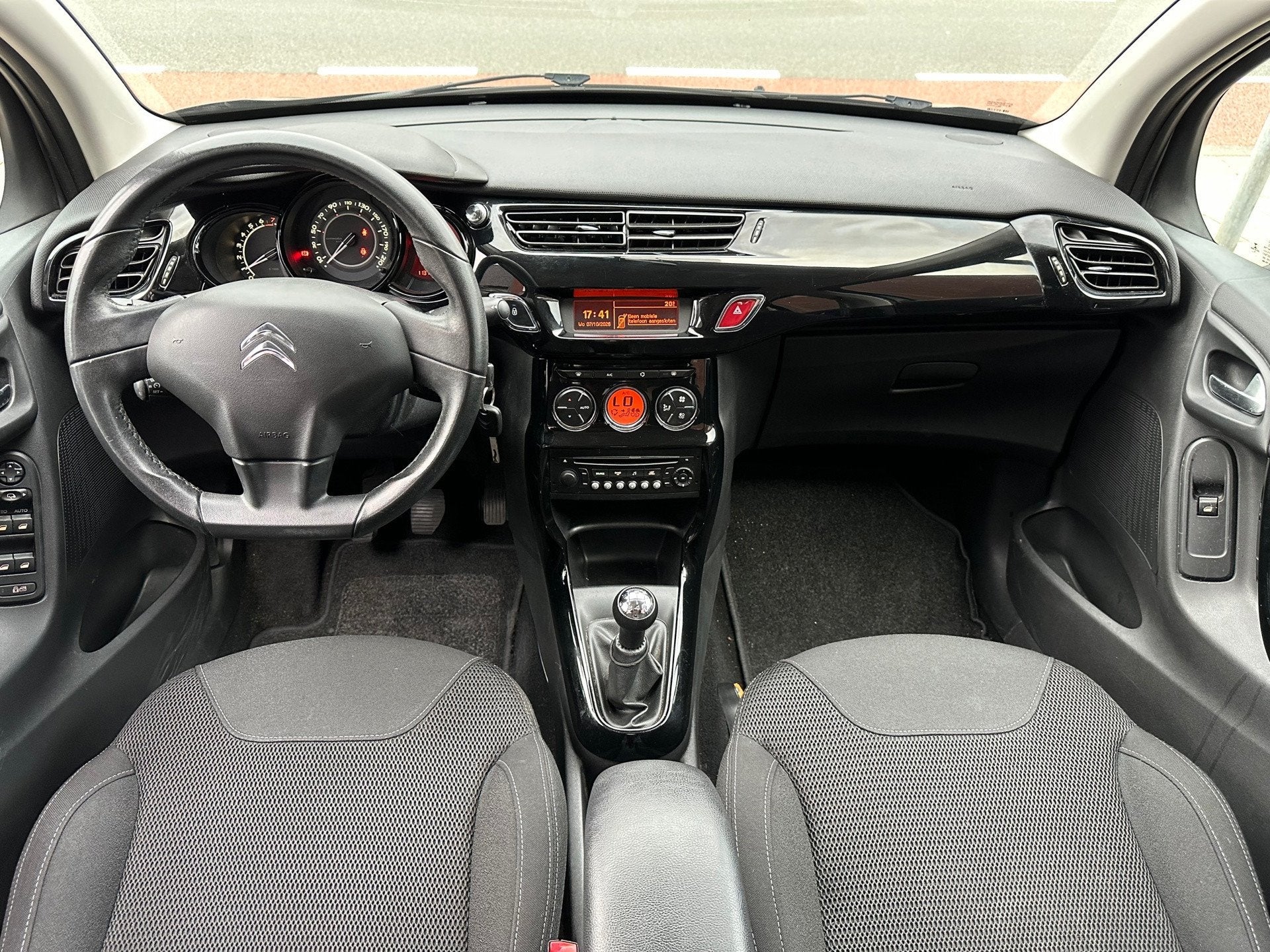 Citroen C3 1.2 VTi Collection / PDC / Clima / Cruise / NAP /, Voorwielaandrijving, Euro 5, 1199 cc, Met garantie (alle)