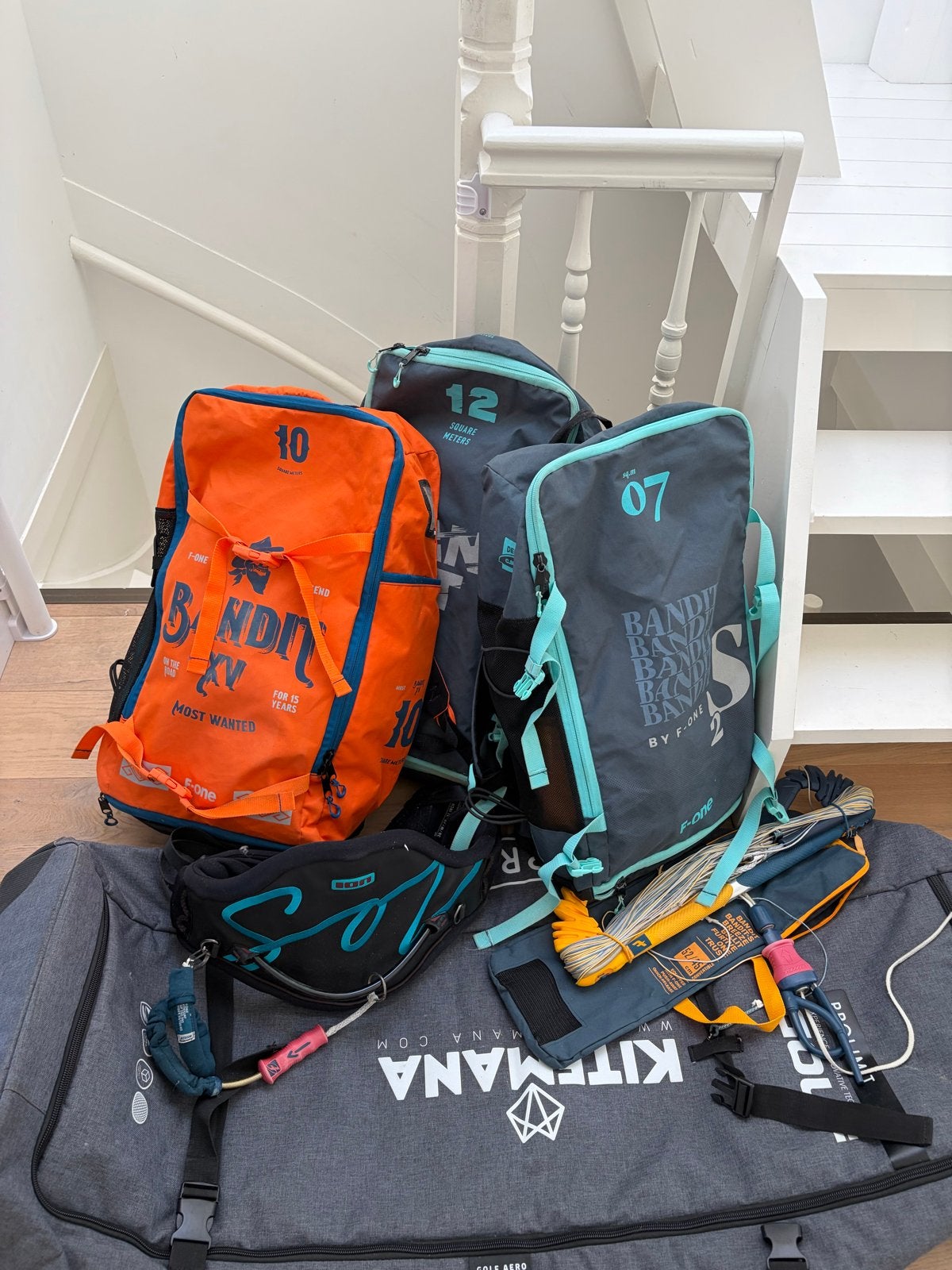 Complete F-One Kite Set: Kites Bar Board Harness Pump Bag, Watersport en Boten, Kitesurfen, Gebruikt, Kitesurf-set, Twintip, Ophalen of Verzenden