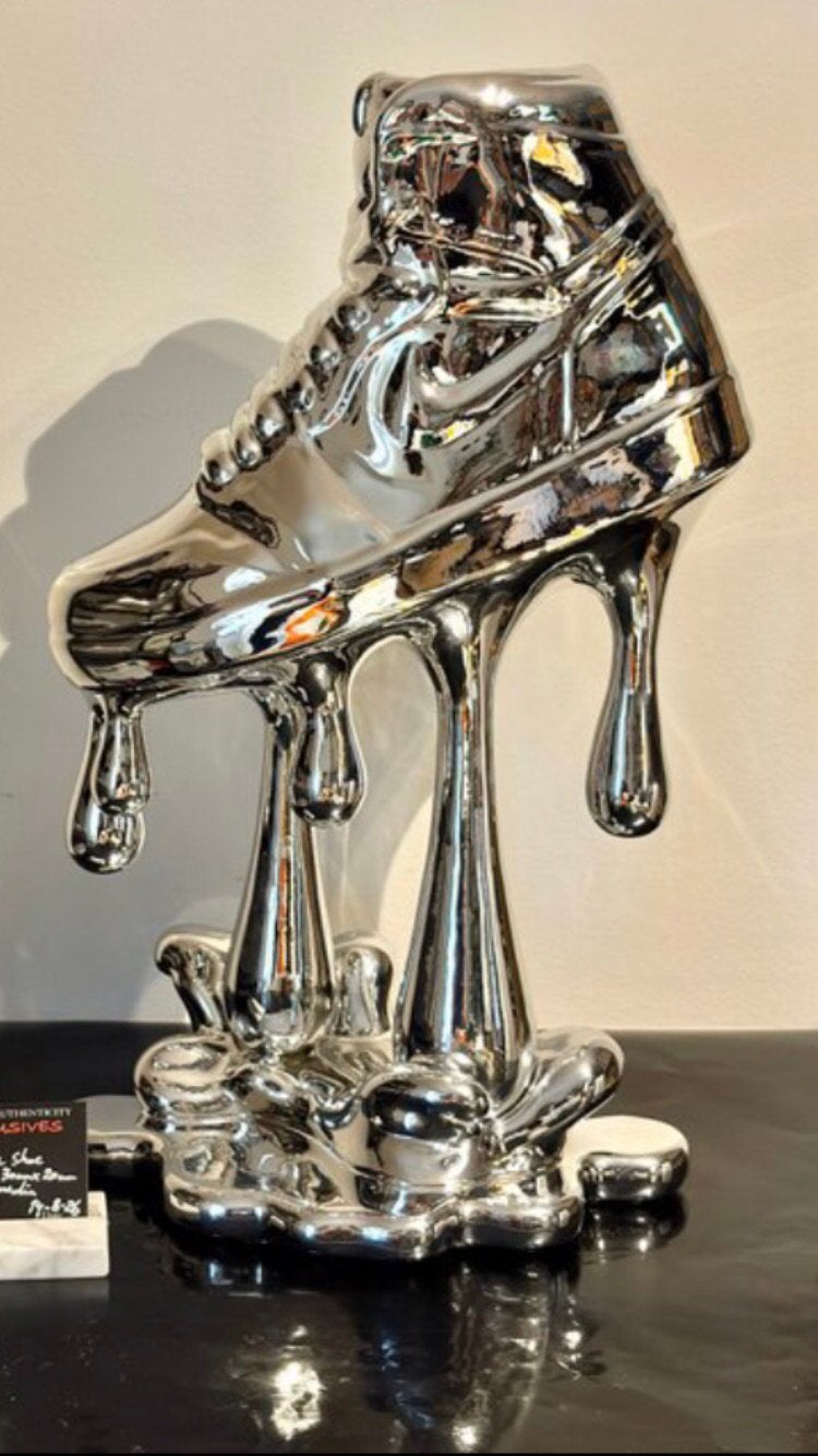 "GF Exclusives - XL 50cm Dripping Nike Shoe Chrome", Gesigneerd, Zilver, Beeld, Ophalen of Verzenden