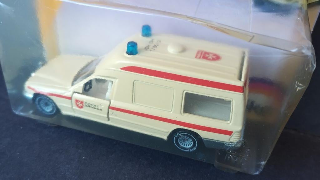 Mercedes Benz Binz Ambulance 260e Malteser Siku 1718 Pol, Auto, Verzenden, Nieuw, 5880 Lüdenscheid Germany