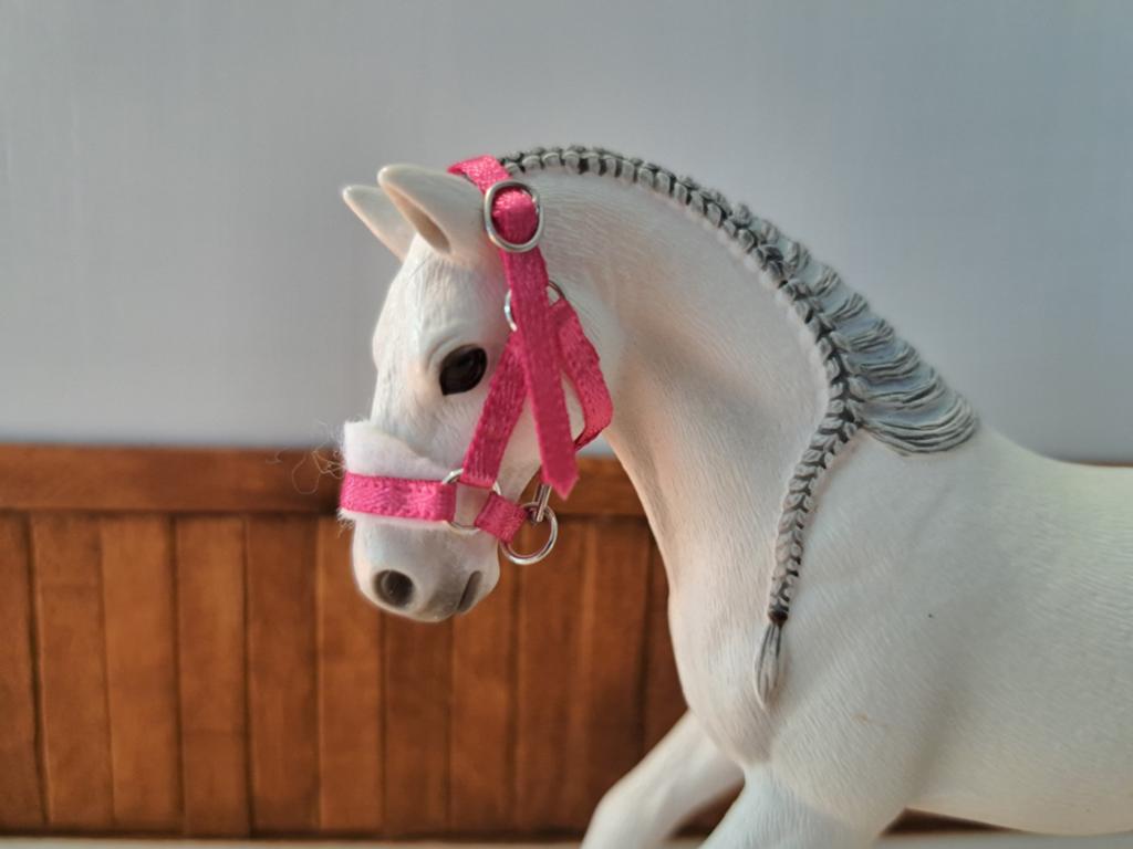 Schleich halster roze, Ophalen of Verzenden, Zo goed als nieuw, Paard, Beeldje of Figuurtje