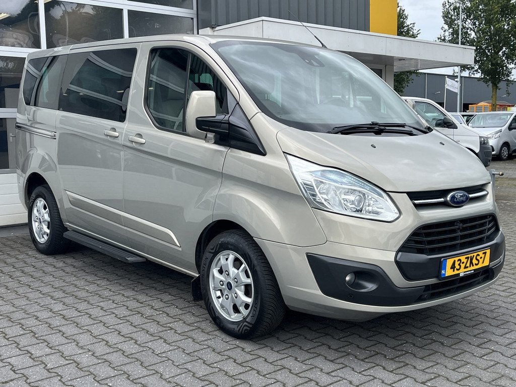 Ford Transit Custom 8-persoons 300 2.2 TDCI 155 PK L1H1 Tita, Auto's, Ford, Voorwielaandrijving, Euro 5, 15 km/l, Gebruikt