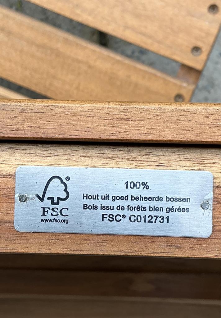 2x Houten voetenbankjes FSC-gecertificeerd, Tuin en Terras, Tuinstoelen, Ophalen, Gebruikt, Hout, Stapelbaar