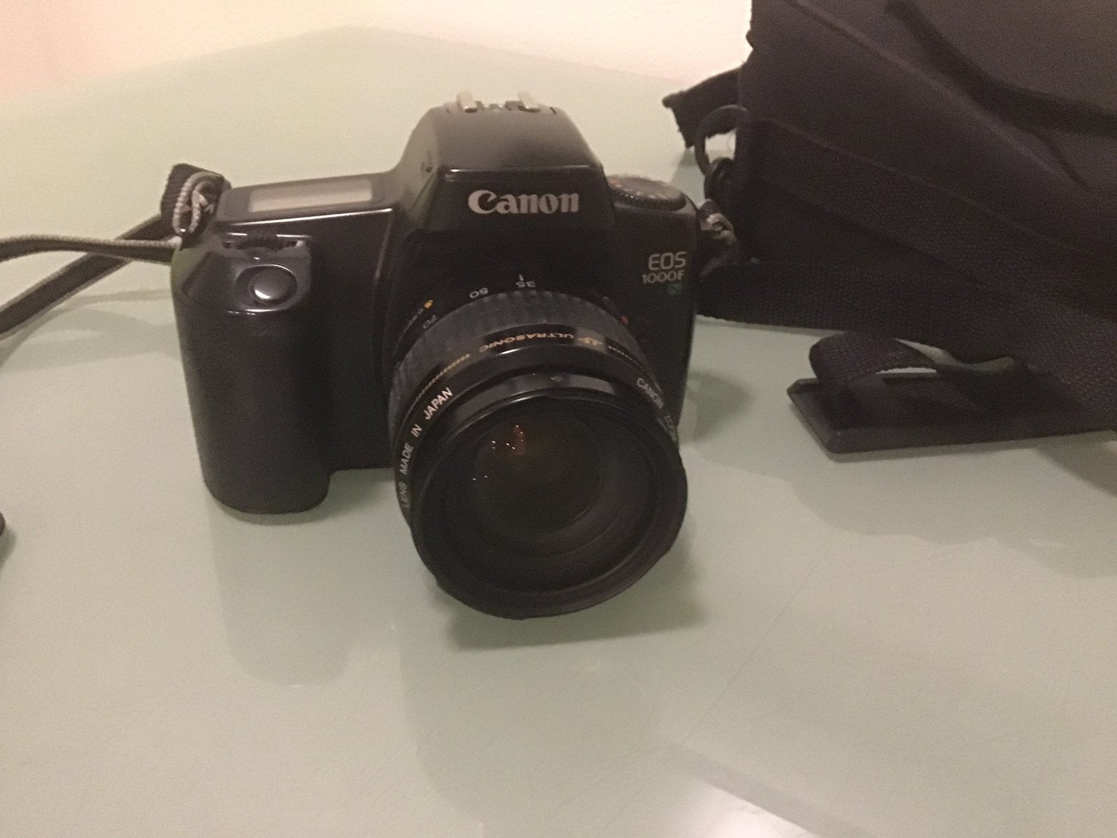 Canon EOS 1000 F analoge spiegelreflex camera, Audio, Tv en Foto, Fotocamera's Analoog, Ophalen of Verzenden, Zo goed als nieuw