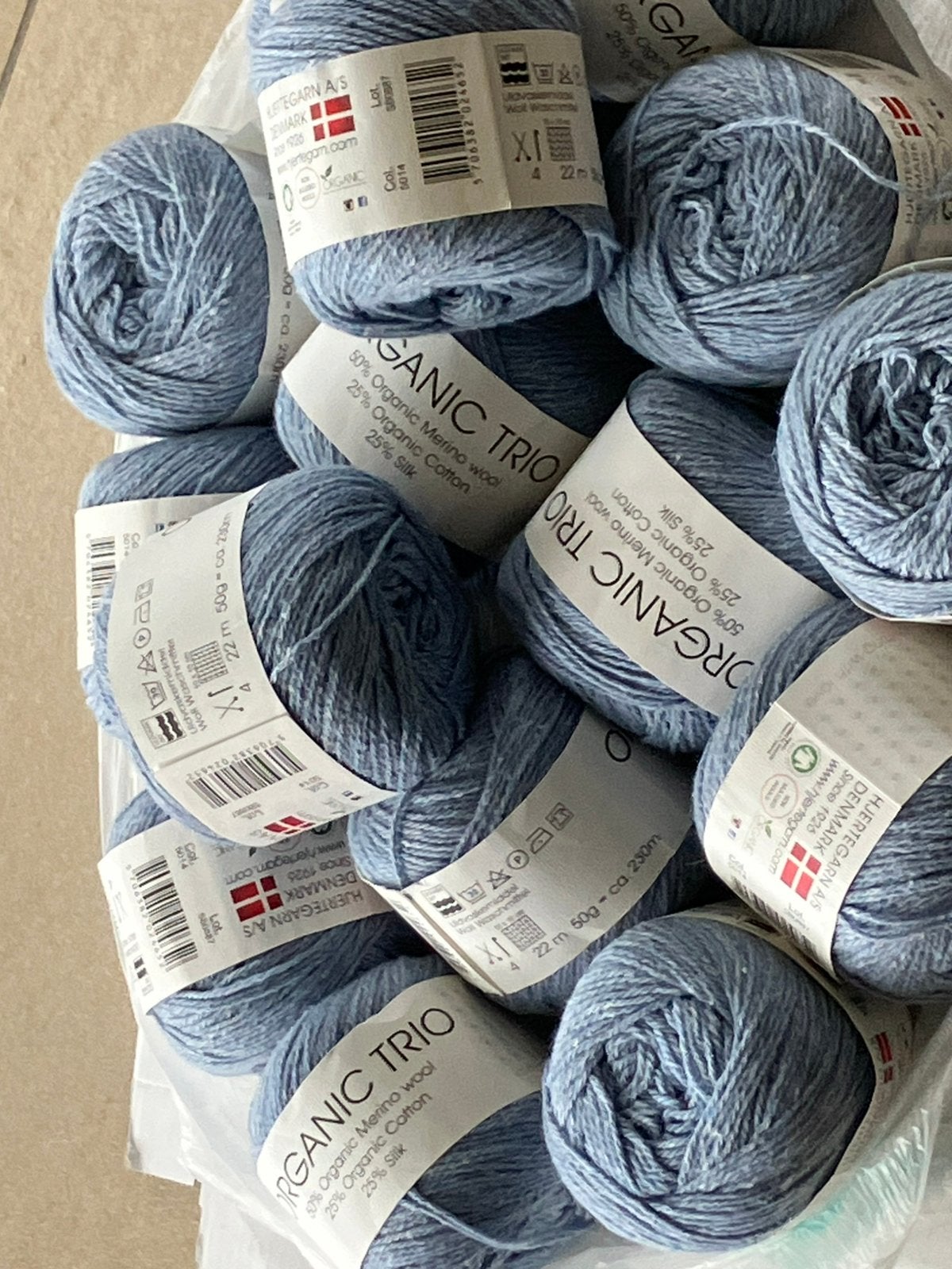 750 gr Hjertegarn Organic Trio, blauw 5014, Ophalen of Verzenden, Nieuw, Breien of Haken, Wol of Garen
