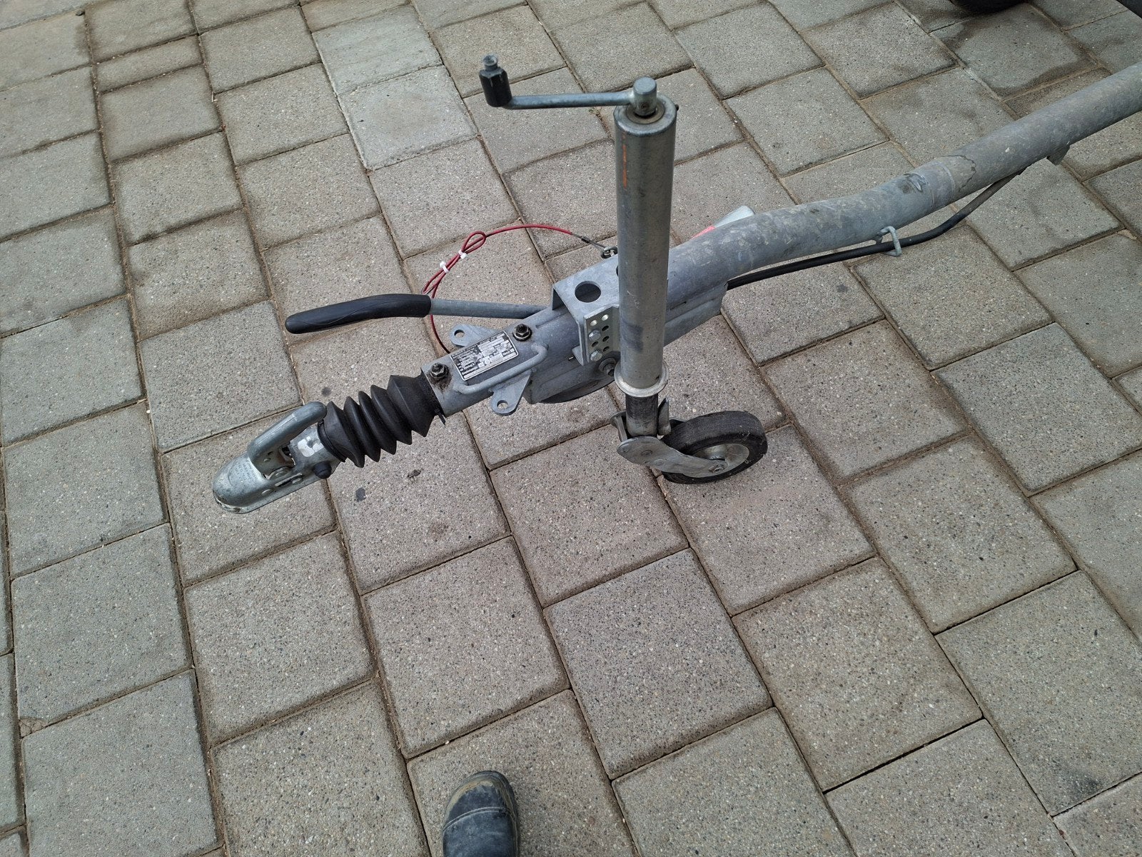 aanhanger onderstel, Ophalen