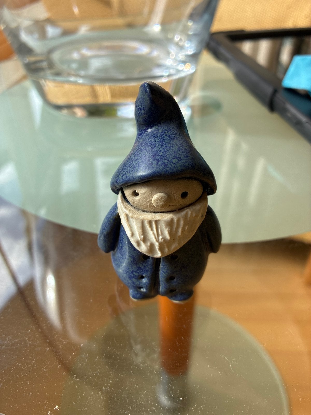 Schattige keramische kabouter - Blauw met baard, Blauw, Overige stijlen, Ophalen of Verzenden, Zo goed als nieuw