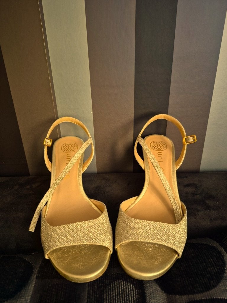 Chique Schoen, Kleding | Dames, Schoenen met lage hakken, Overige kleuren, Ophalen of Verzenden, Onbekend