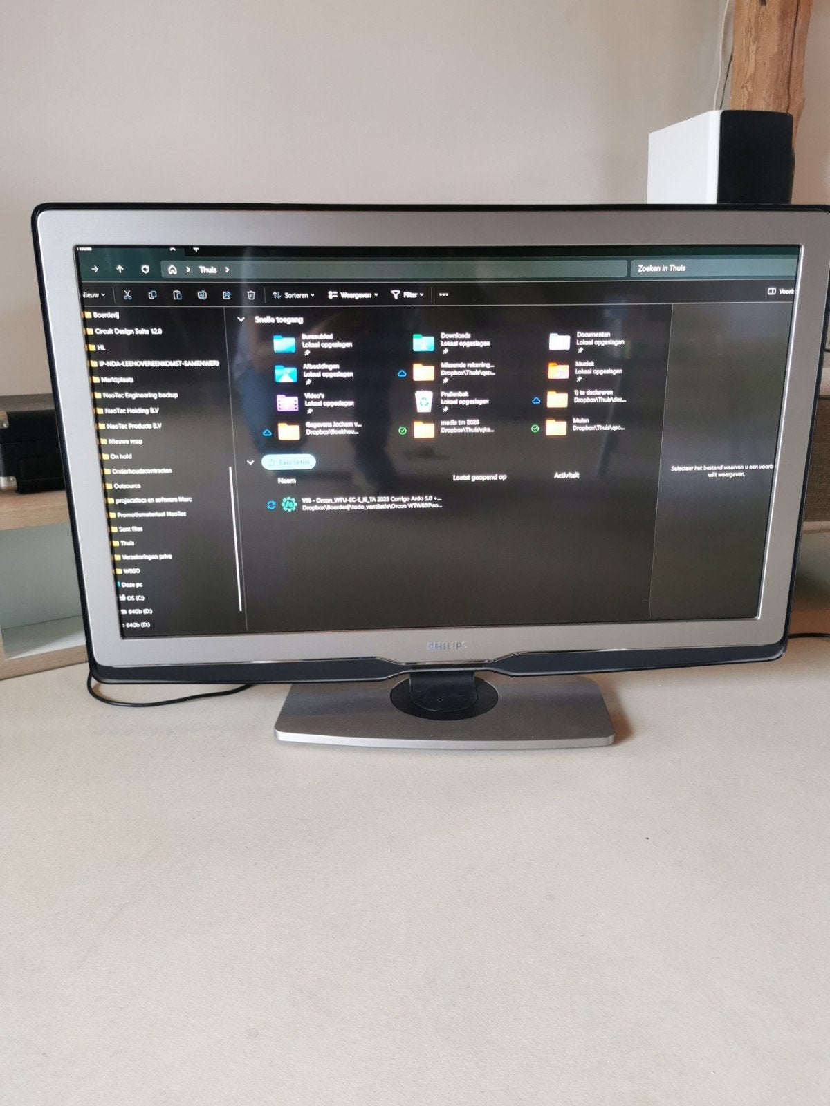 Philips LCD TV met Ambilight - 32 inch, Ophalen, Philips, Gebruikt, 50 Hz