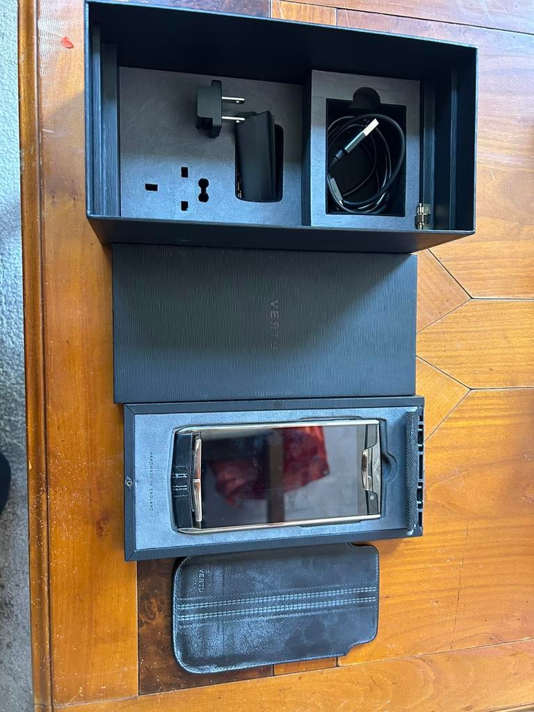 Vertu signature touch (VM-03), Ophalen, Zo goed als nieuw