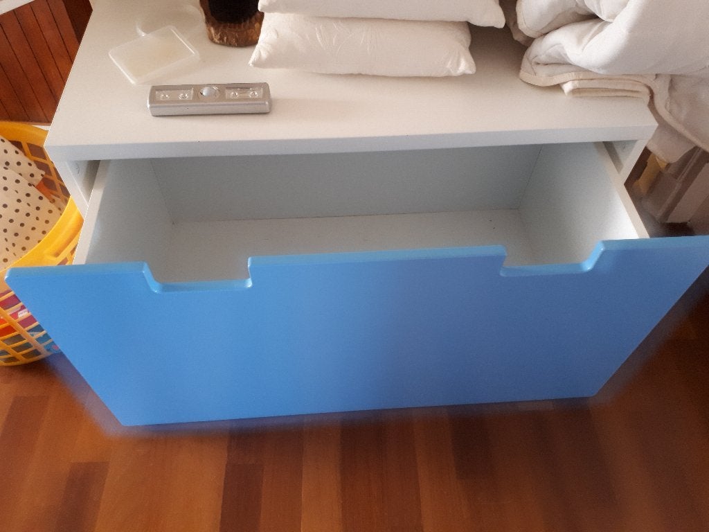 IKEA speelgoedkist met bank SMÄSTAD, Kast, Zo goed als nieuw, 75 tot 100 cm, Minder dan 50 cm