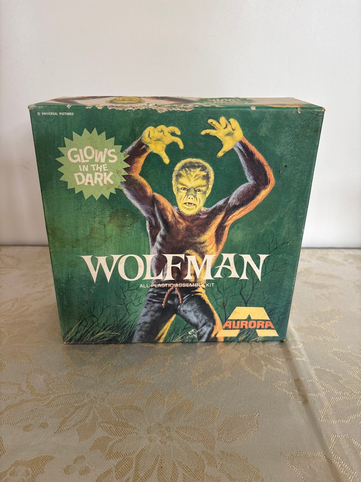 Vintage Aurora Wolfman Glows in the Dark Model Kit, Ophalen of Verzenden, Zo goed als nieuw, Groter dan 1:35, Figuur of Figuren