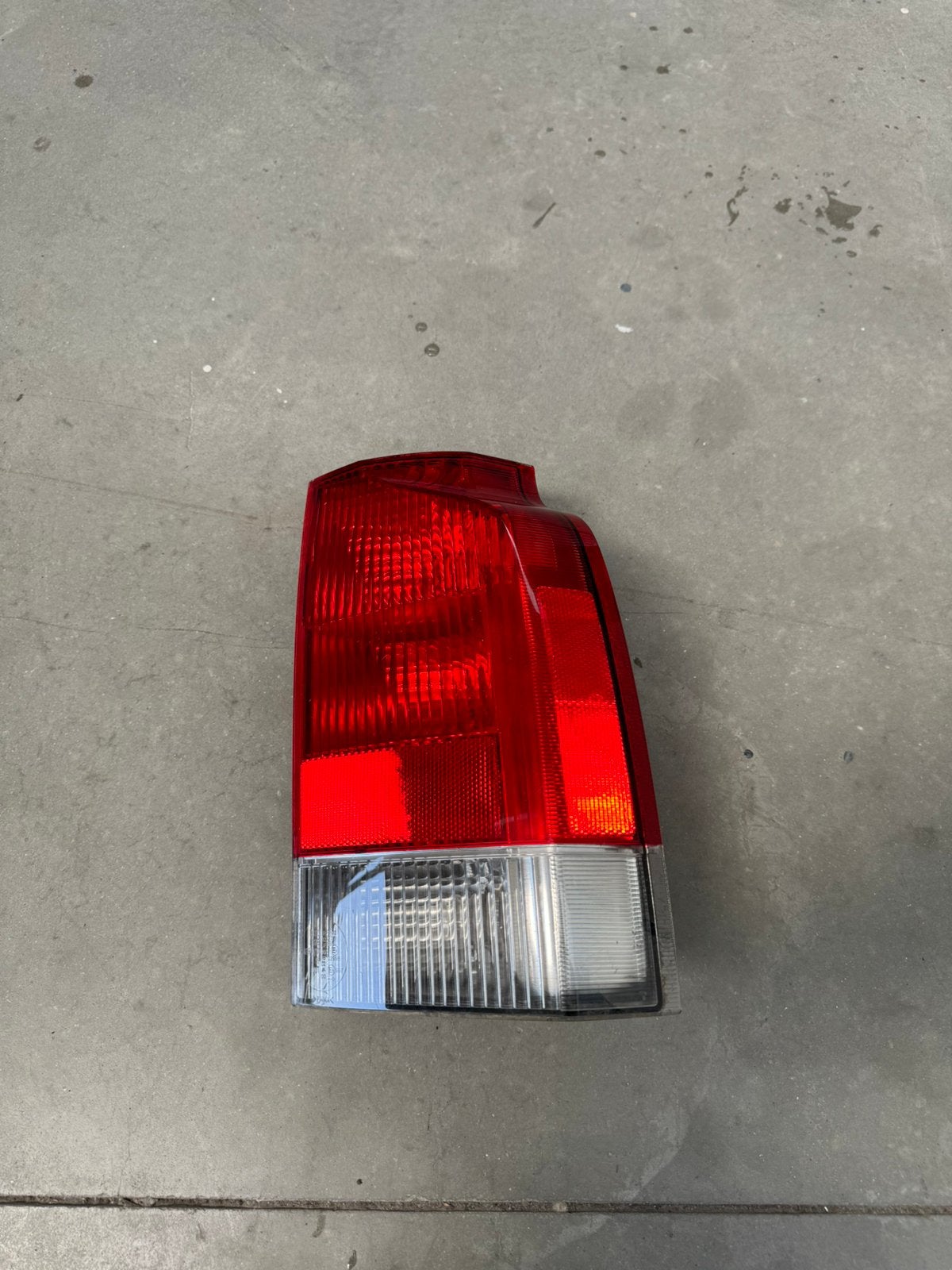 Origineel Volvo V70 achterlicht – Compleet, Ophalen of Verzenden, Volvo