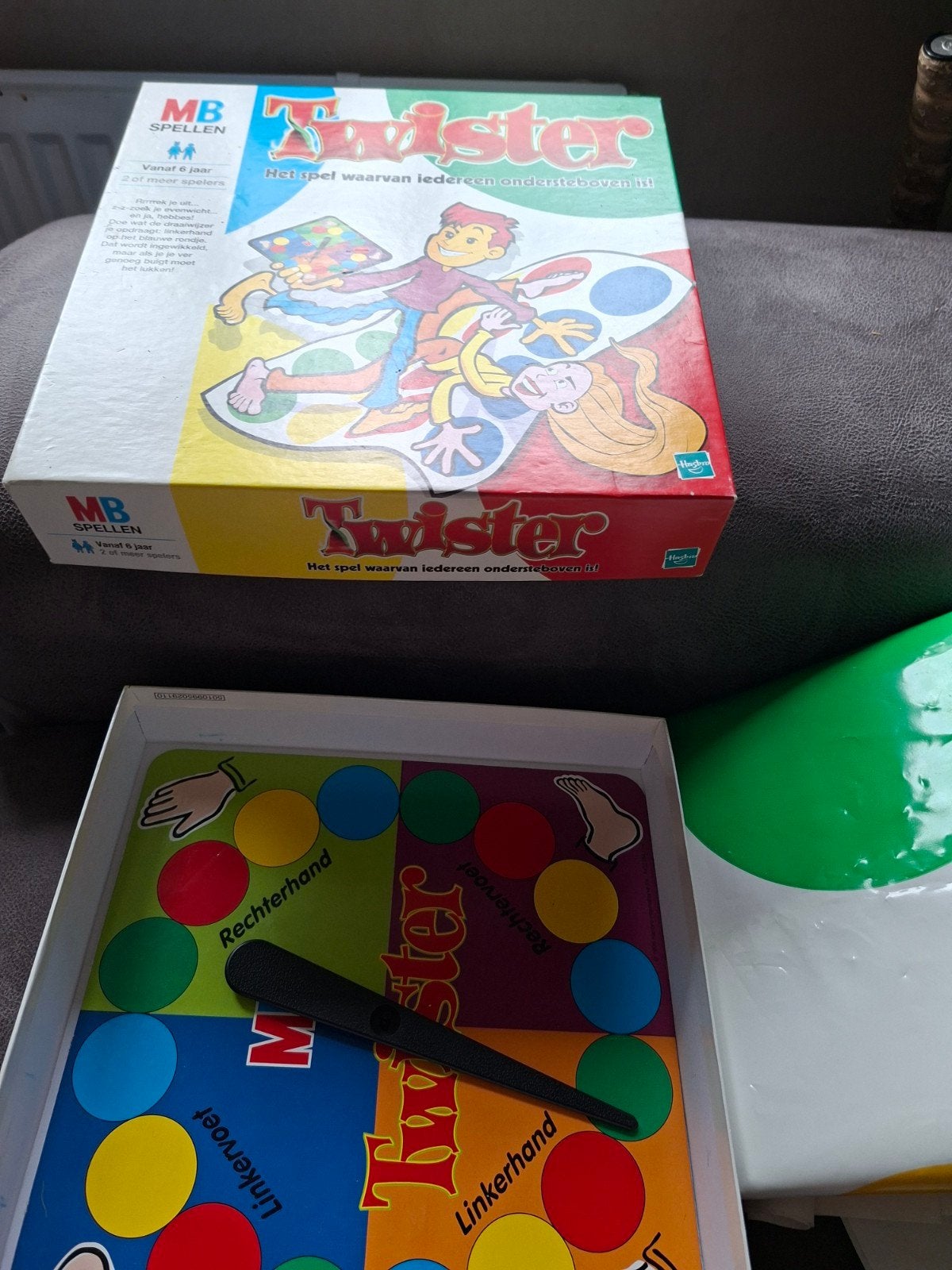 Twister, Ophalen of Verzenden, Zo goed als nieuw