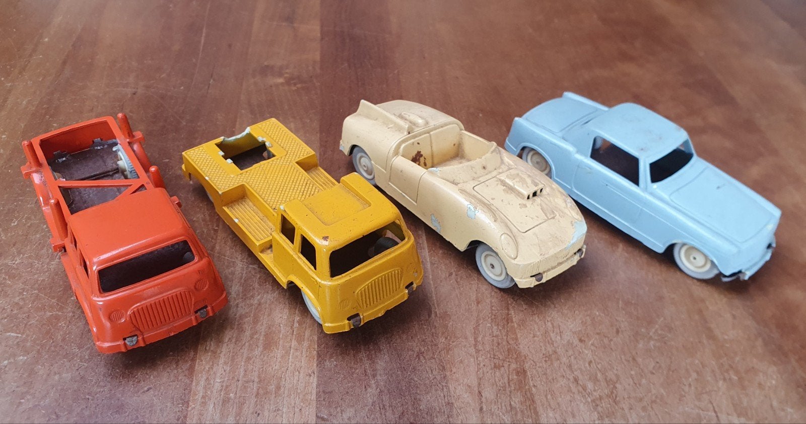 Ingap Italy Set van 4 Auto's & Trucks 13cm Opknappers 1960, Ophalen of Verzenden, Gebruikt