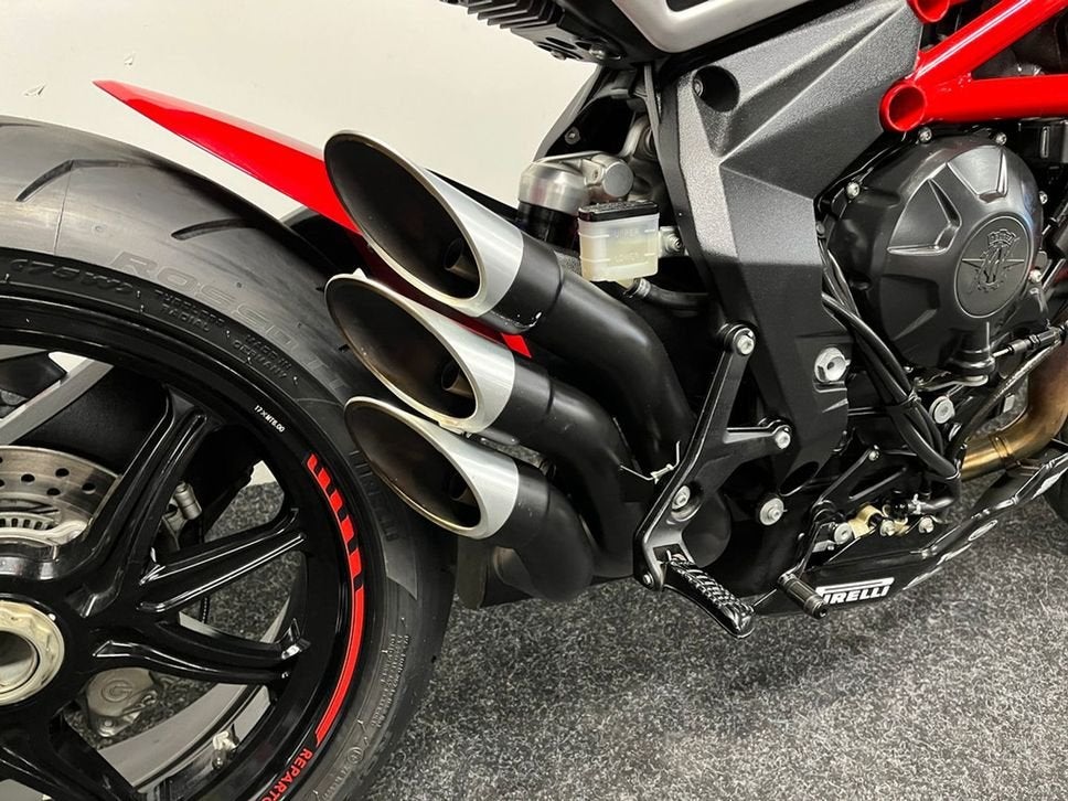 MV Agusta BRUTALE 800 DRAGSTER RR (bj 2017), Motoren, Motorrijbewijs A, Bedrijf, Meer dan 35 kW, 798 cc