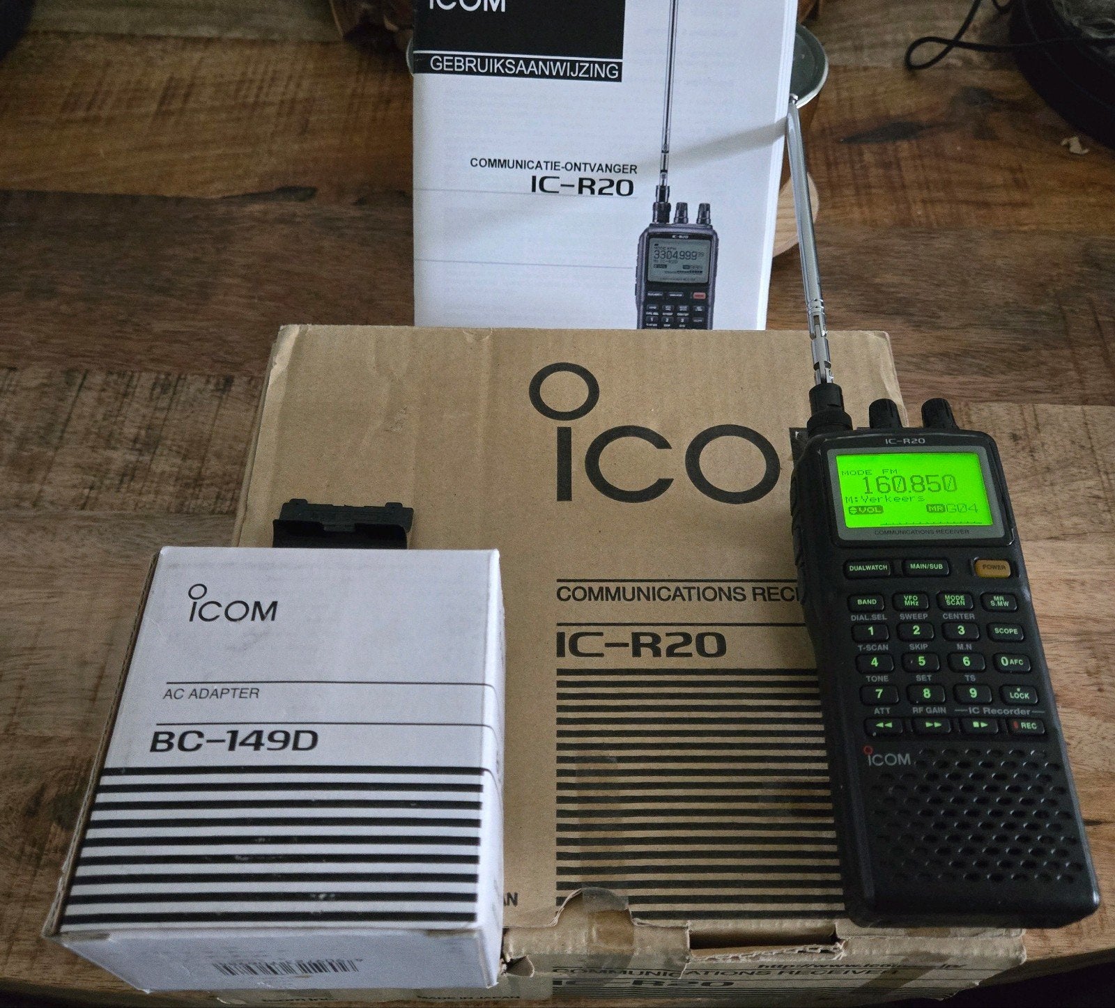 icom IC-R20 als nieuw in doos +software en programeerkabel, Ophalen of Verzenden, Zo goed als nieuw, 500 kanalen of meer