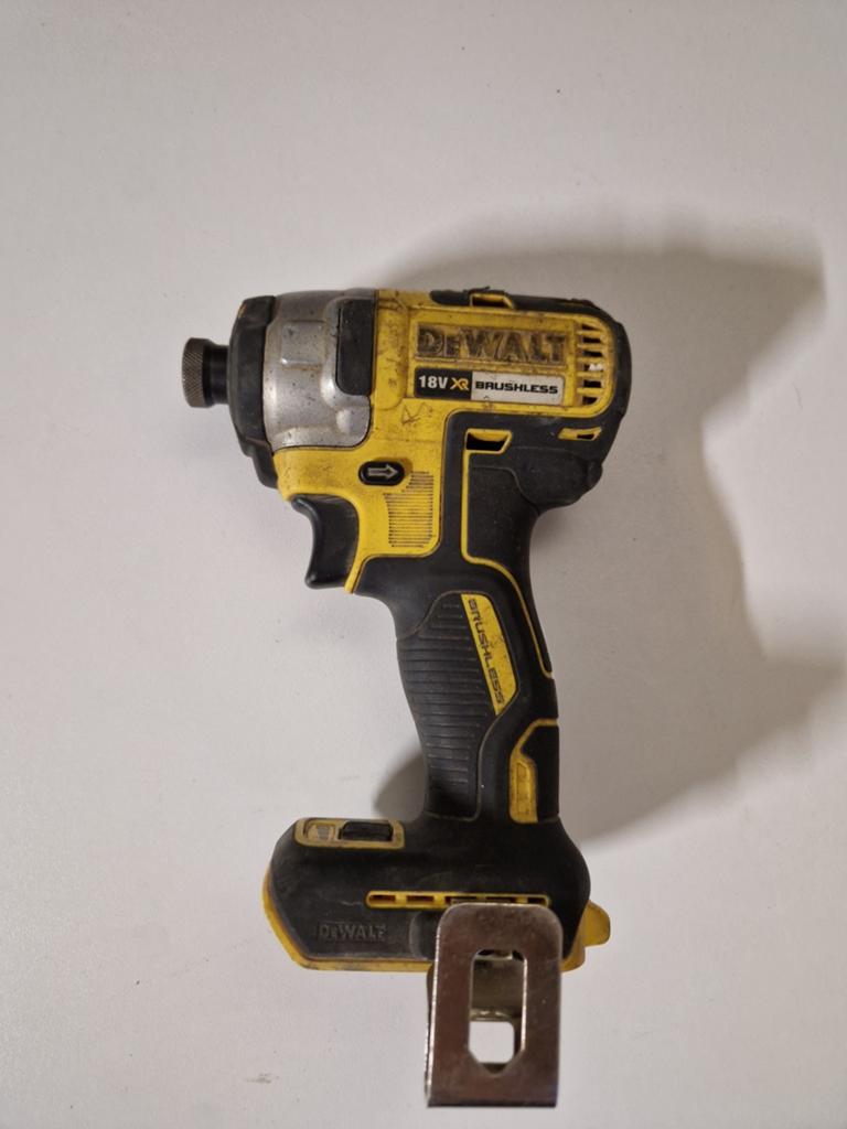 Dewalt slagschroevendraaier DCF887, Ophalen of Verzenden, Minder dan 400 watt, Boor- en Schroefmachine