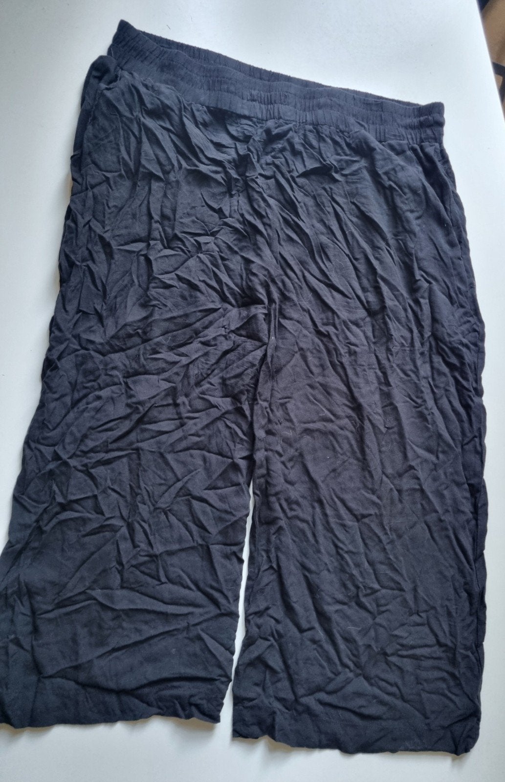 Zwarte korte broek met elastische tailleband, Kort, Zwart, Maat 46/48 (XL) of groter, Ophalen of Verzenden