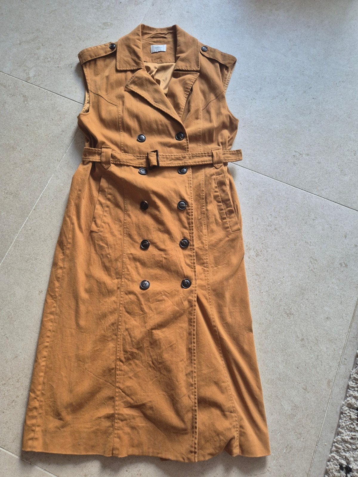 Gestuz  jurk - Mouwloze trenchcoat stijl, Ophalen of Verzenden, Zo goed als nieuw, Bruin