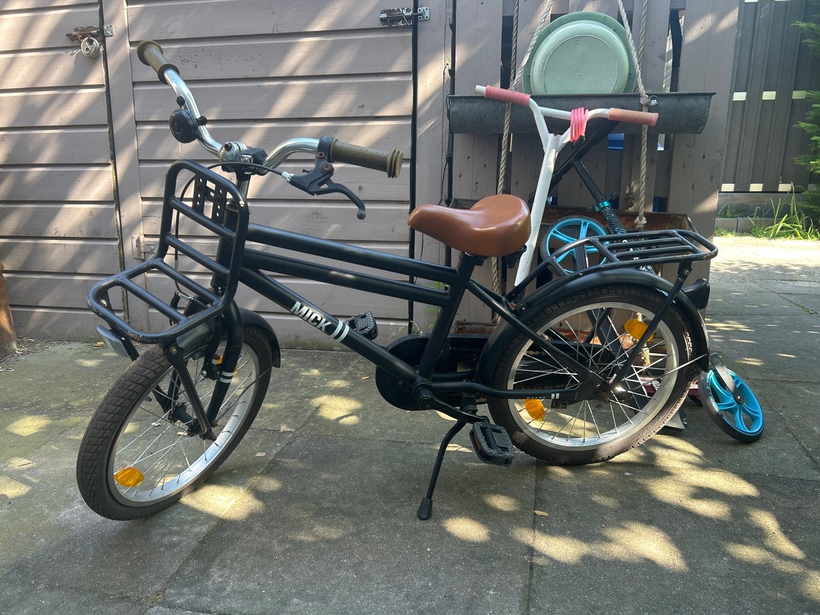 MICK Kinderfiets met bagagedrager en voordrager, Ophalen, Gebruikt, Terugtraprem, 20 inch of meer