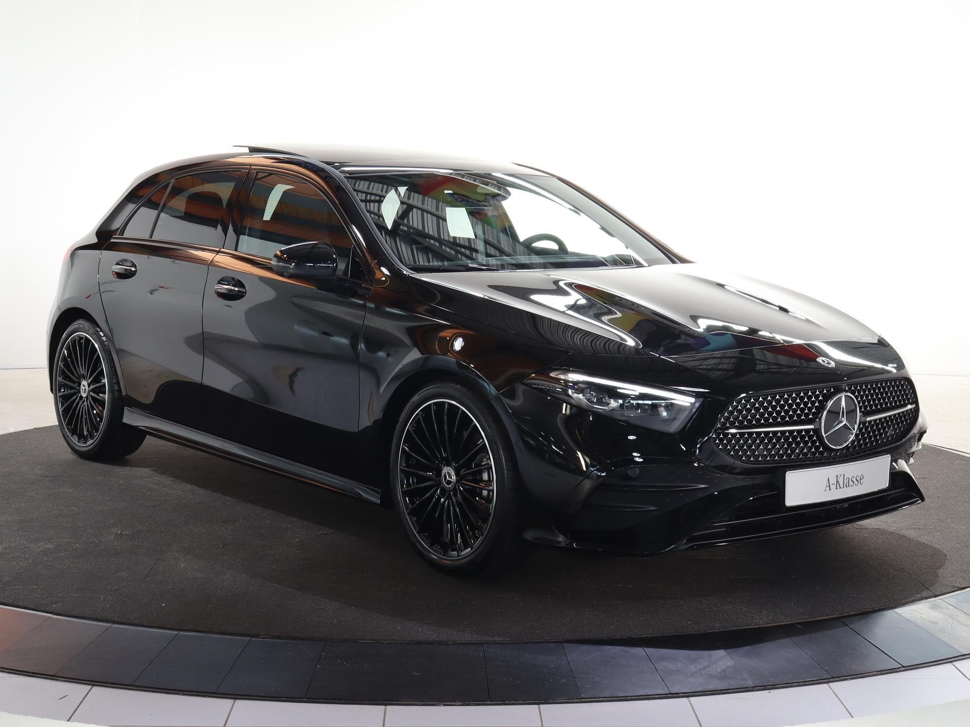 Foto 23 van Mercedes-Benz A-klasse 180 Business Solution AMG | AMG Line