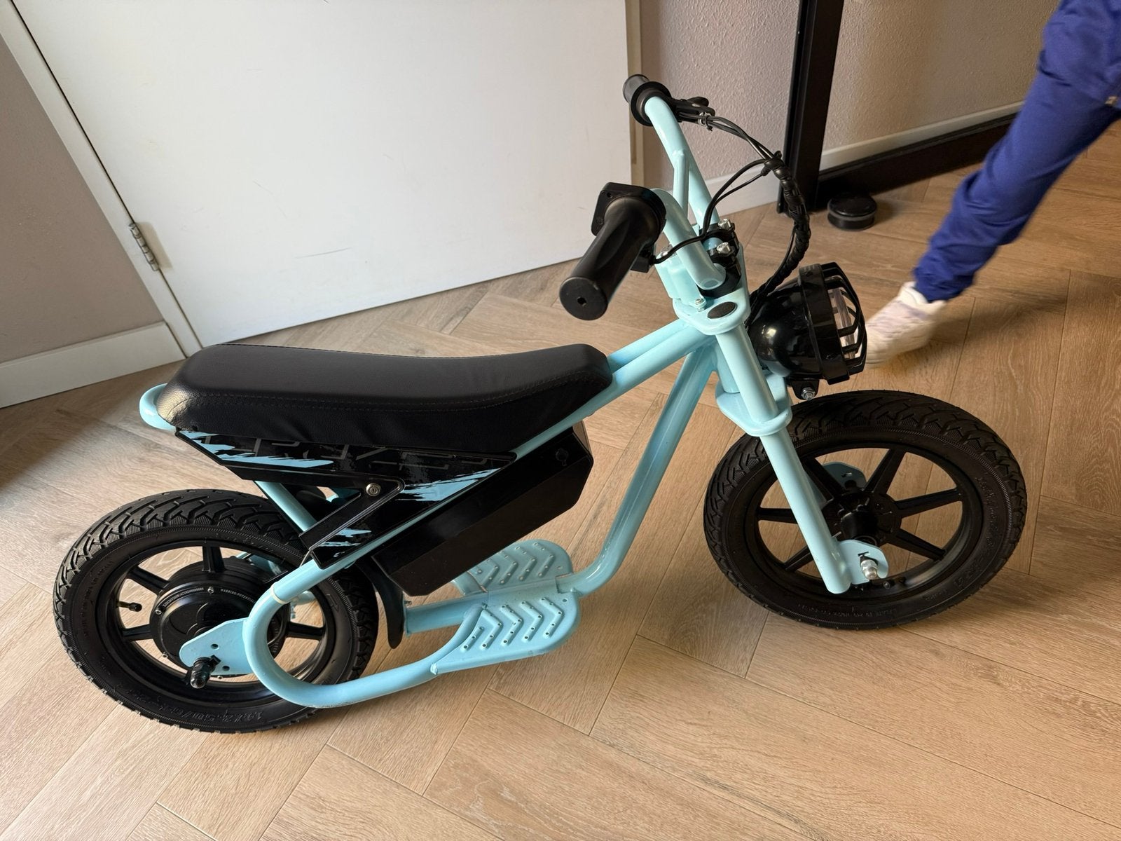 Elektrische loopfiets, Fietsen en Brommers, Ophalen of Verzenden, Zo goed als nieuw