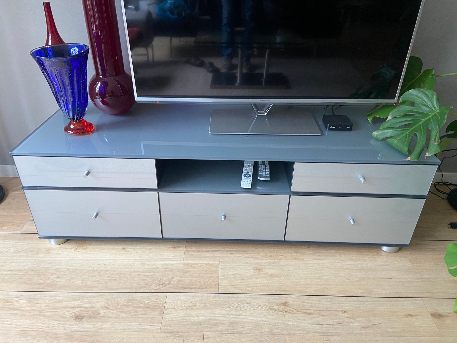 Spectral dressoir voor tv. 150,5x52,5x44,5 LxBxH, Ophalen, Zo goed als nieuw, 25 tot 50 cm, Minder dan 100 cm