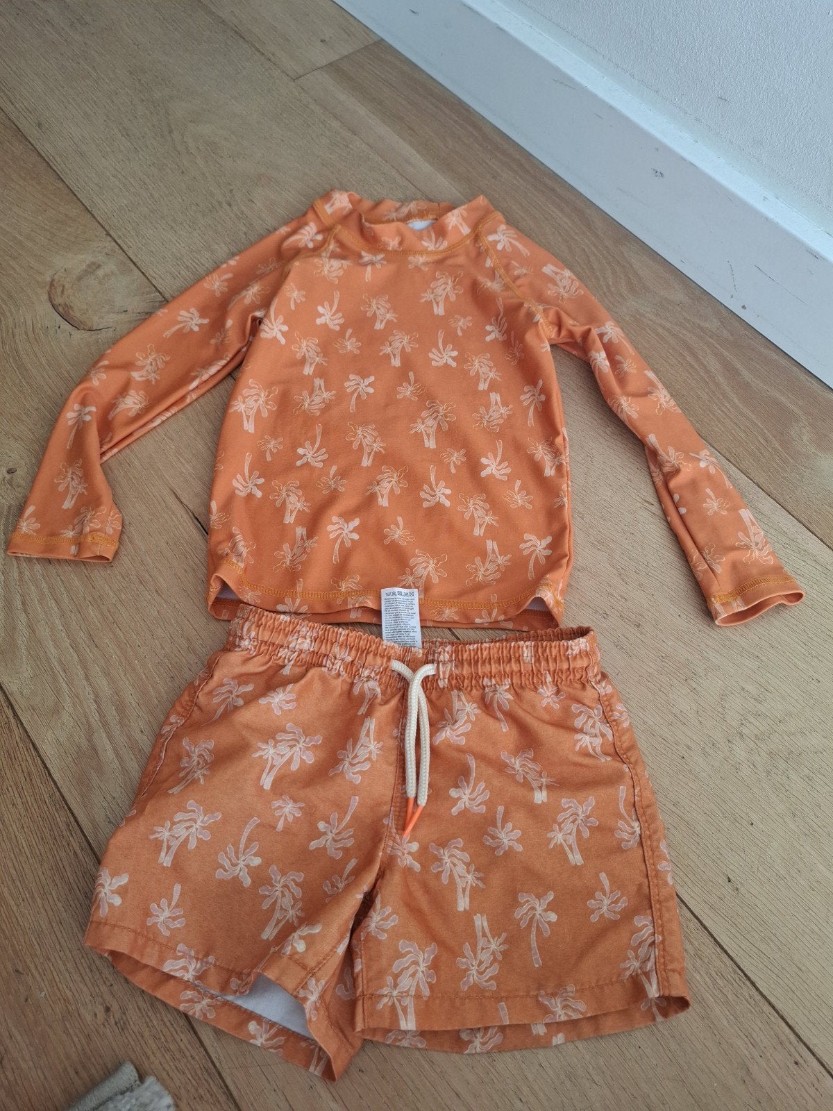 Hema UV-zwemkleding set (shirt en broekje) - Maat 86/92, Kinderen en Baby's, Gebruikt, Ophalen of Verzenden, Hema, Zwembroek
