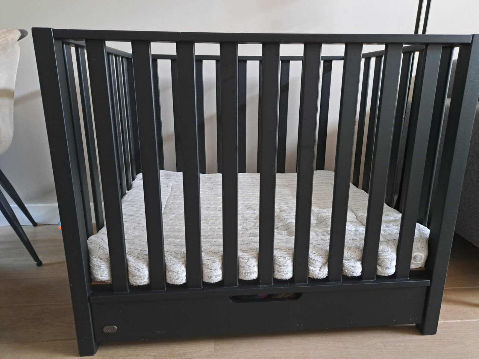 Zwarte houten box met lade, Kinderen en Baby's, Boxen, Ophalen, Zo goed als nieuw, Vierkant, Lade