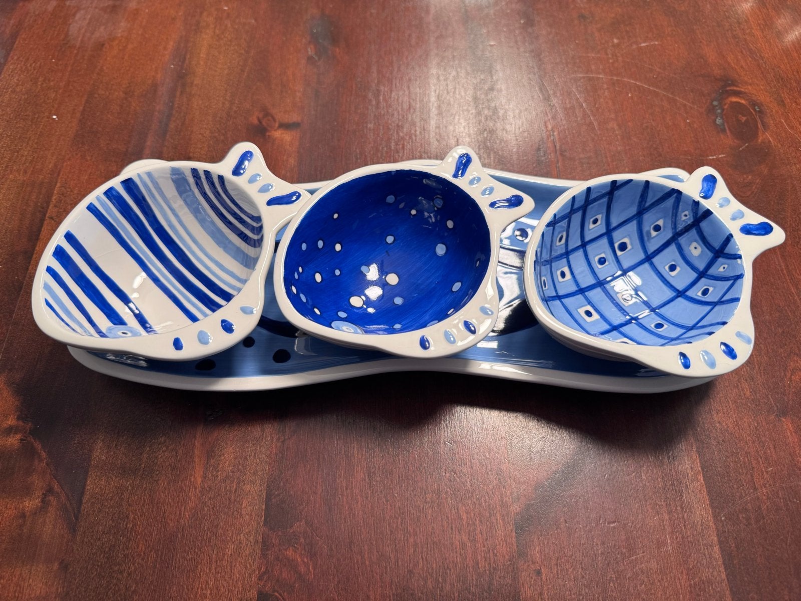 GRATIS: Vierdelige schaalset van Crate & Barrel, blauw/wit, Ophalen, Porselein of Keramiek, Schaal, Zo goed als nieuw