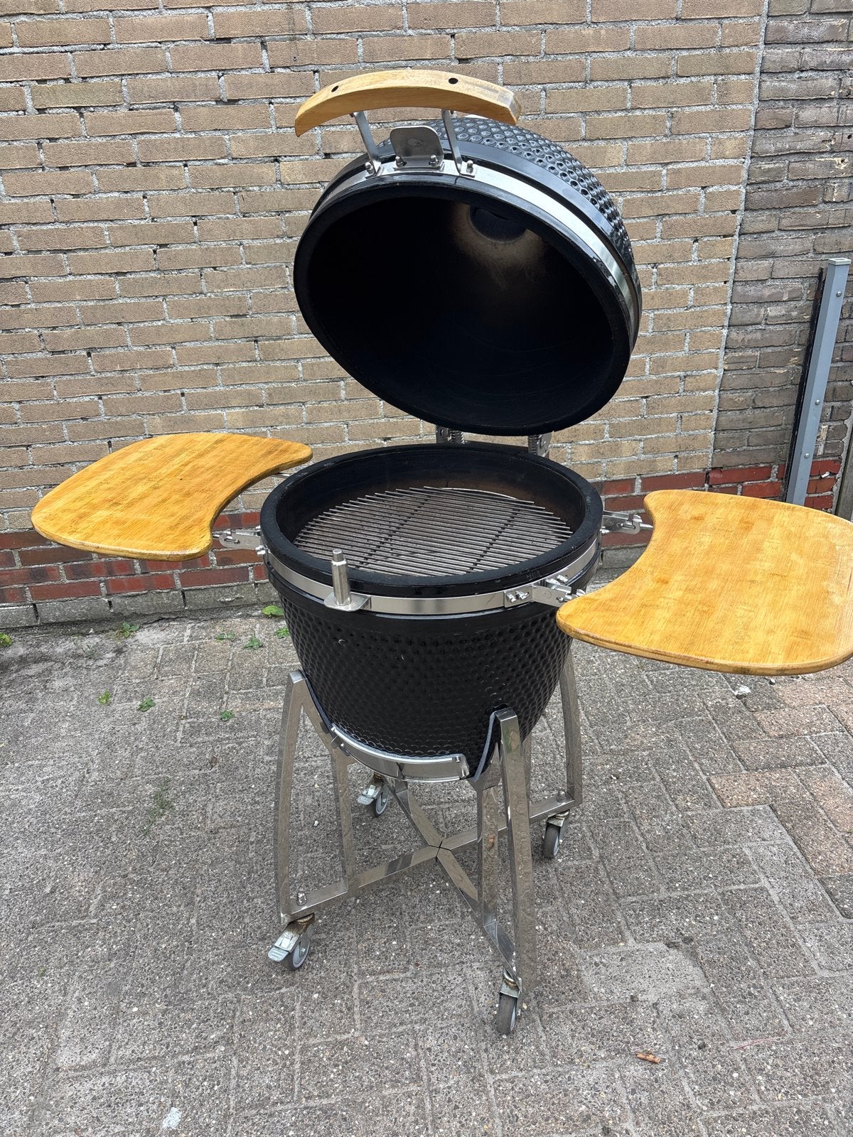 Kamado BBQ met zijtafels en thermometer, Ophalen, Zo goed als nieuw