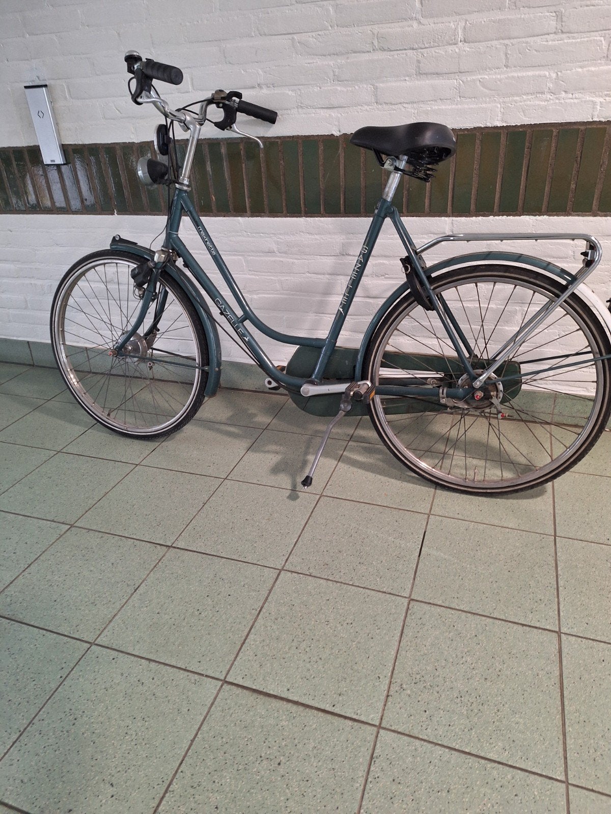 Gazelle damesfiets - Comfortabel en betrouwbaar, Fietsen en Brommers, Velgrem, Versnellingen, Ophalen of Verzenden, Gazelle