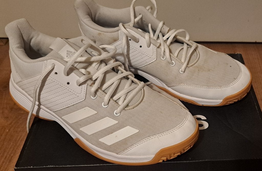 Adidas sportschoenen mt. 44, Kleding | Heren, Schoenen, Ophalen of Verzenden, Adidas, Gedragen, Wit